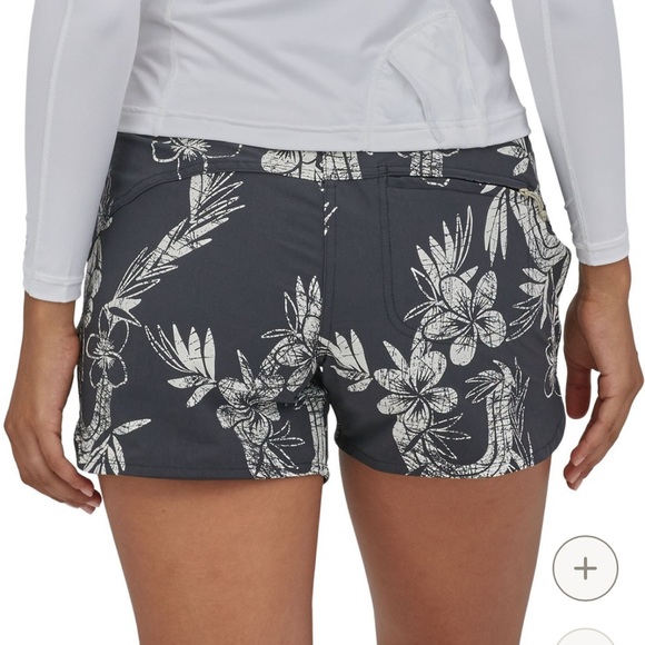 Patagonia Women Wayfarer Boardshorts 5 inch; BRAND NEW w tags on - size 2 - Picture 3 of 6